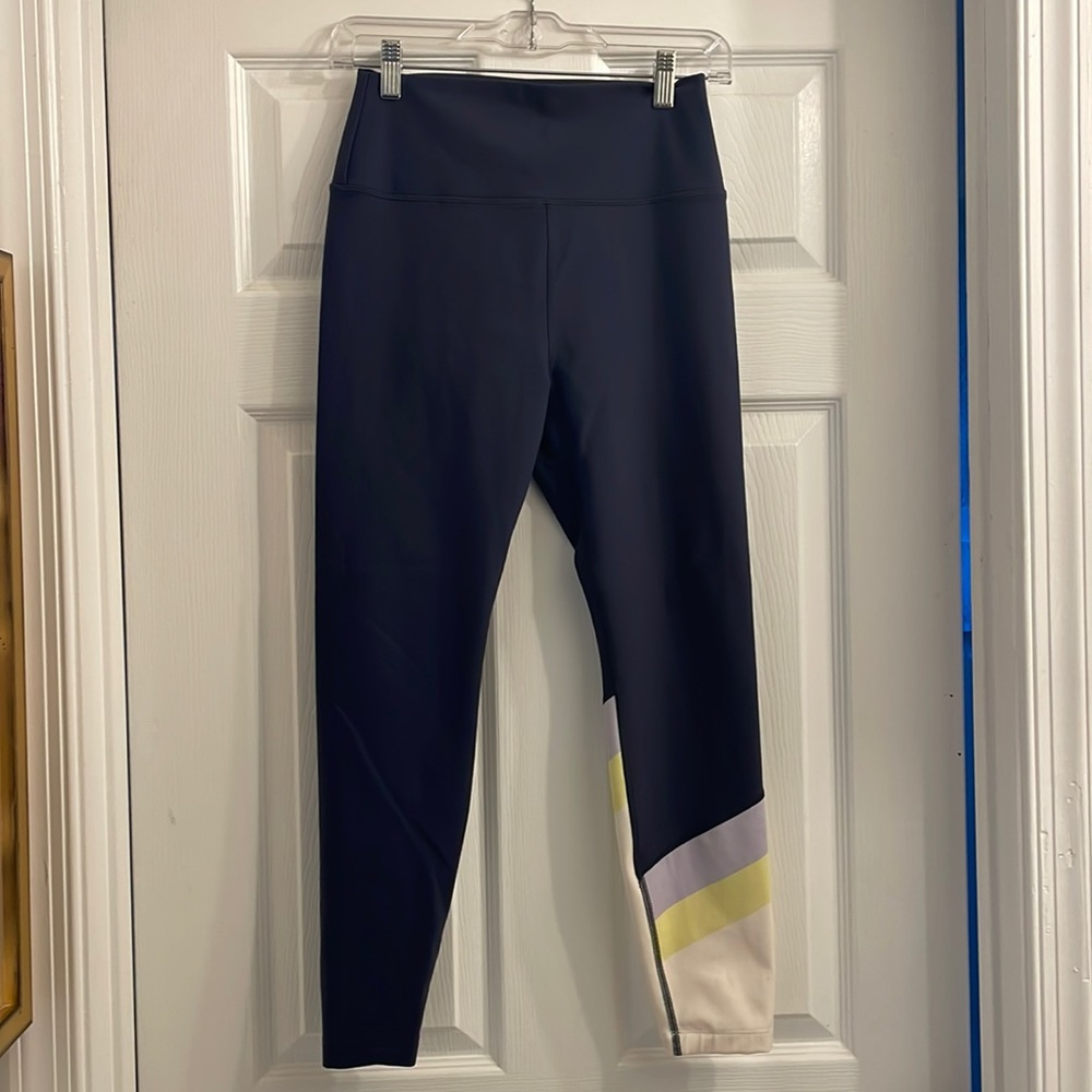 Peloton Ladies leggings - Medium